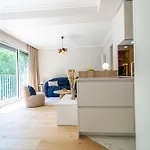 & Lounge *